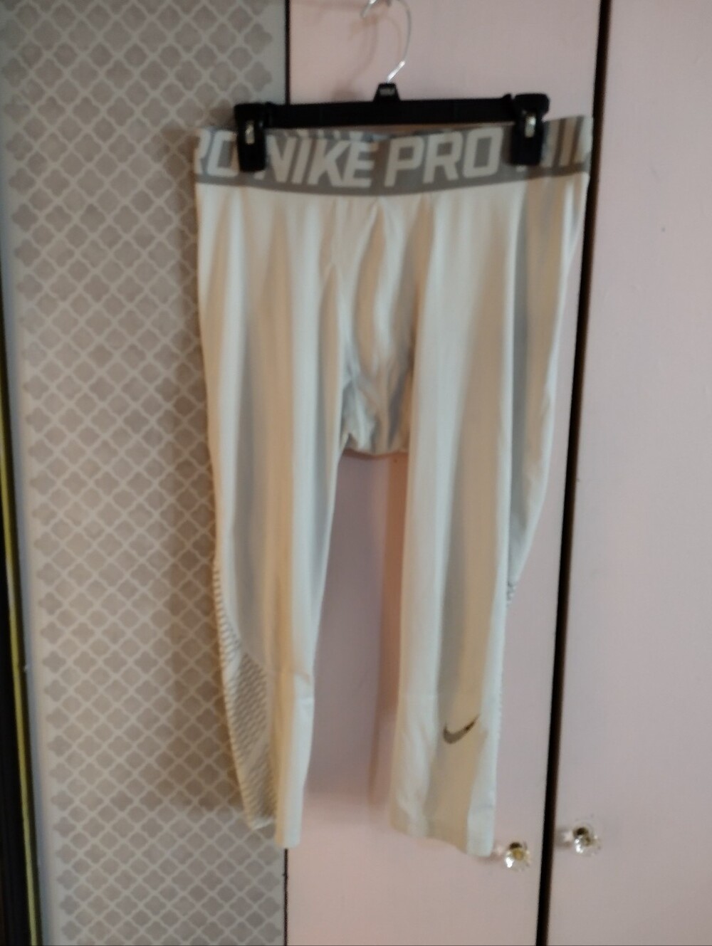 Nike Pro Compression Tights in Light Gray